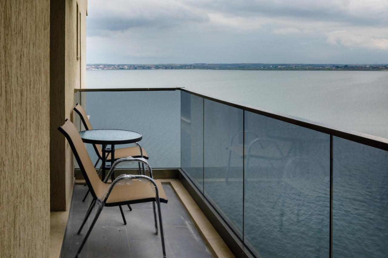 Aurora Apartments Mamaia Bagian luar foto